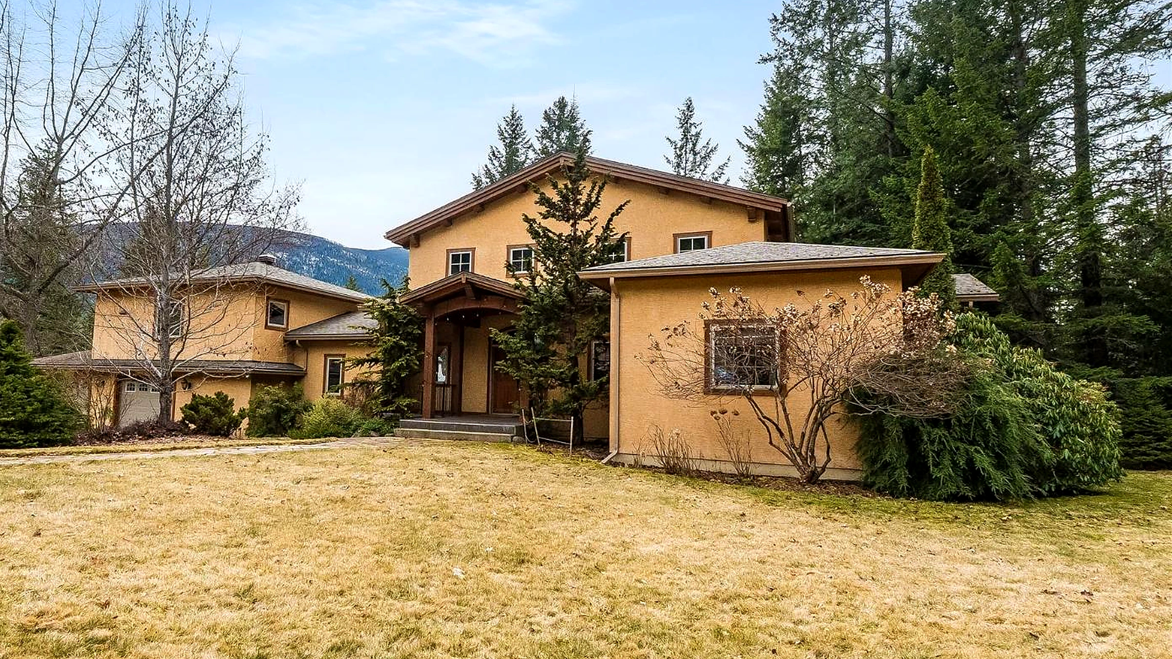 Timber-frame home at 3179 Heddle Road