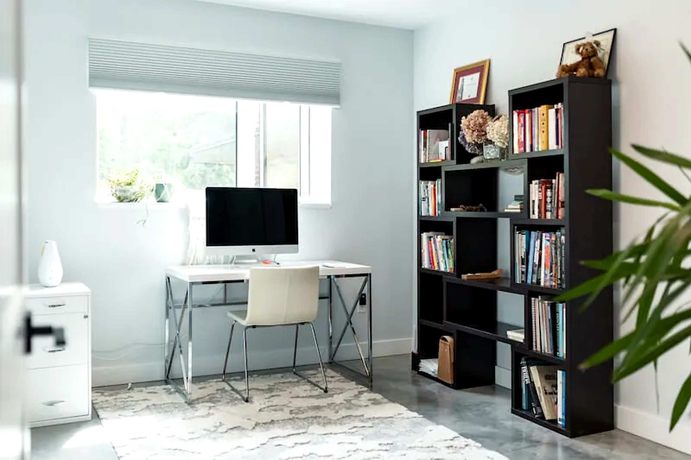 Prepared study room for real estate presentation